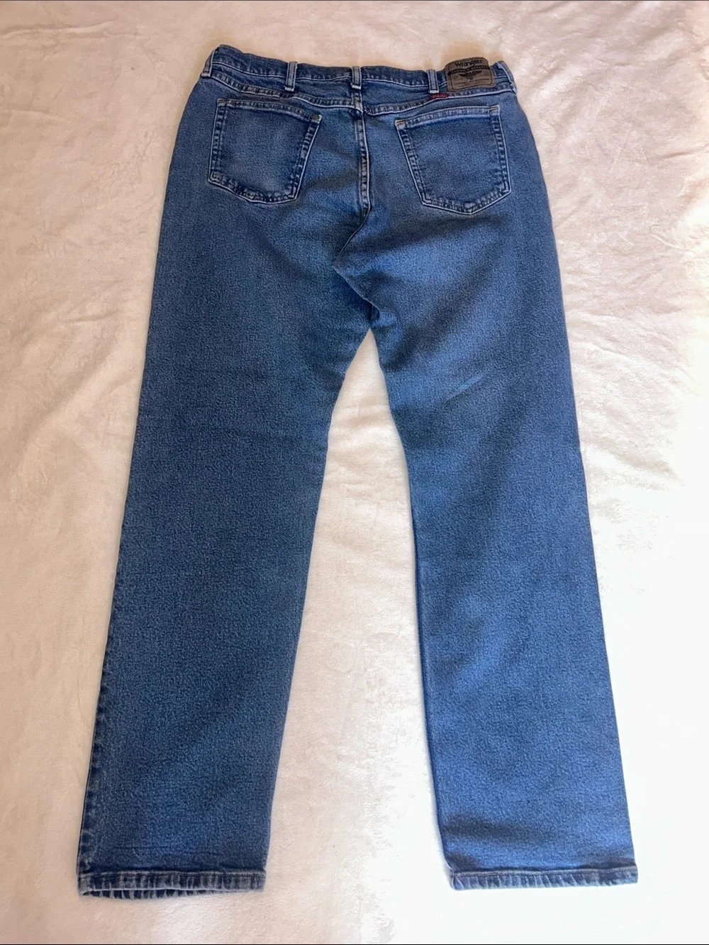 Wrangler Men's Straight Jeans in Classic Blue Denim